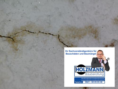 Risse-wasserfuhrend-Baugutachter-Holzmann
